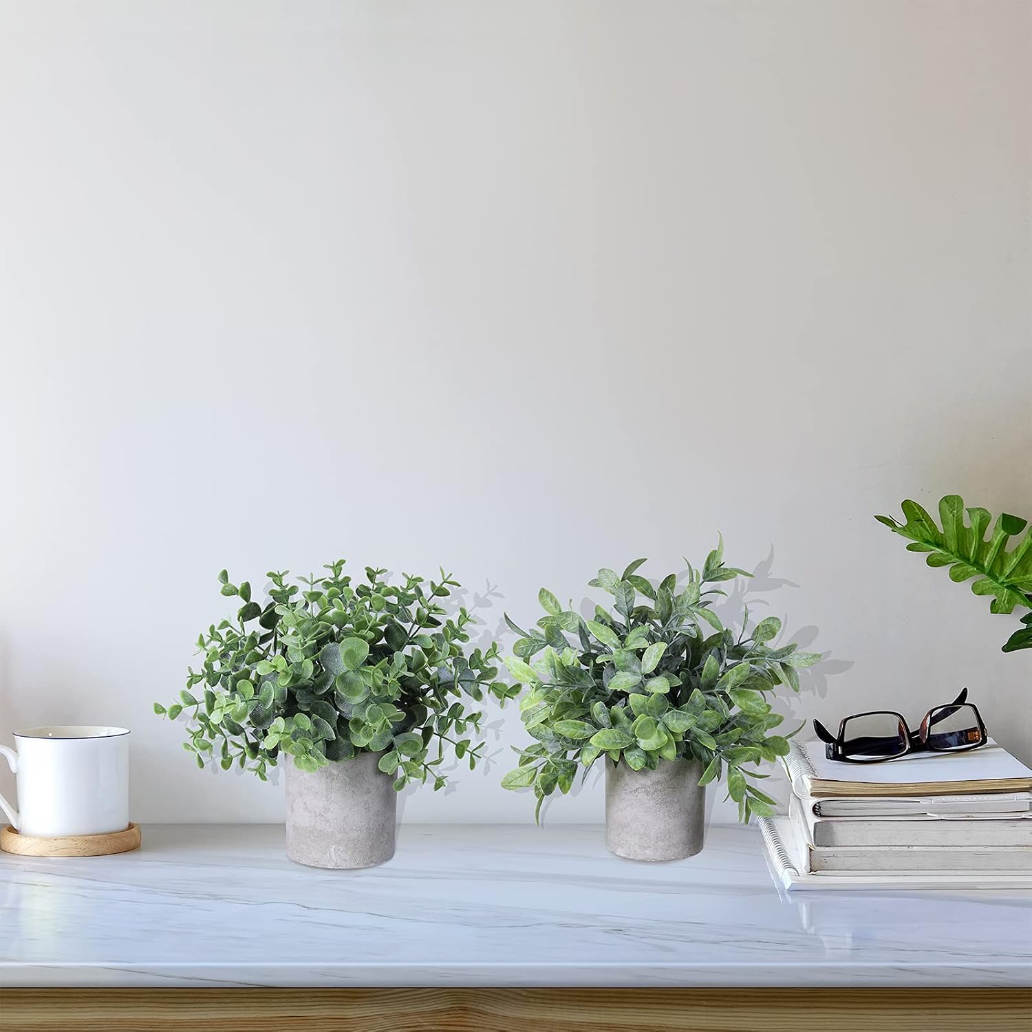 Faux Mini Potted Plants Artificial Eucalyptus Boxwood Plants in Pots Fake Greenery / Set of 2