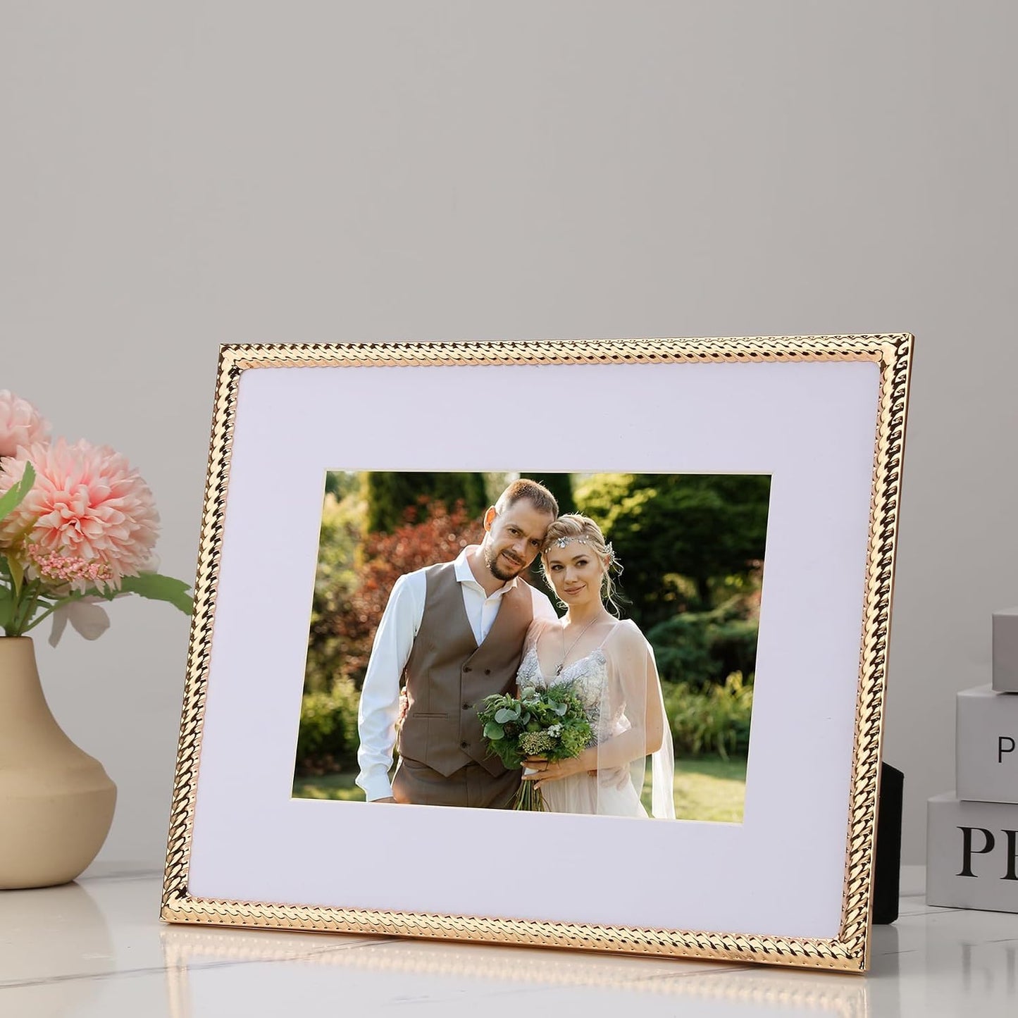 8x10'' Gold Rope Design Metal Picture Frames With Acid Free Mat for 5x7'' 2 Pack, Gold Photo Frame 7x5'' for Desktop