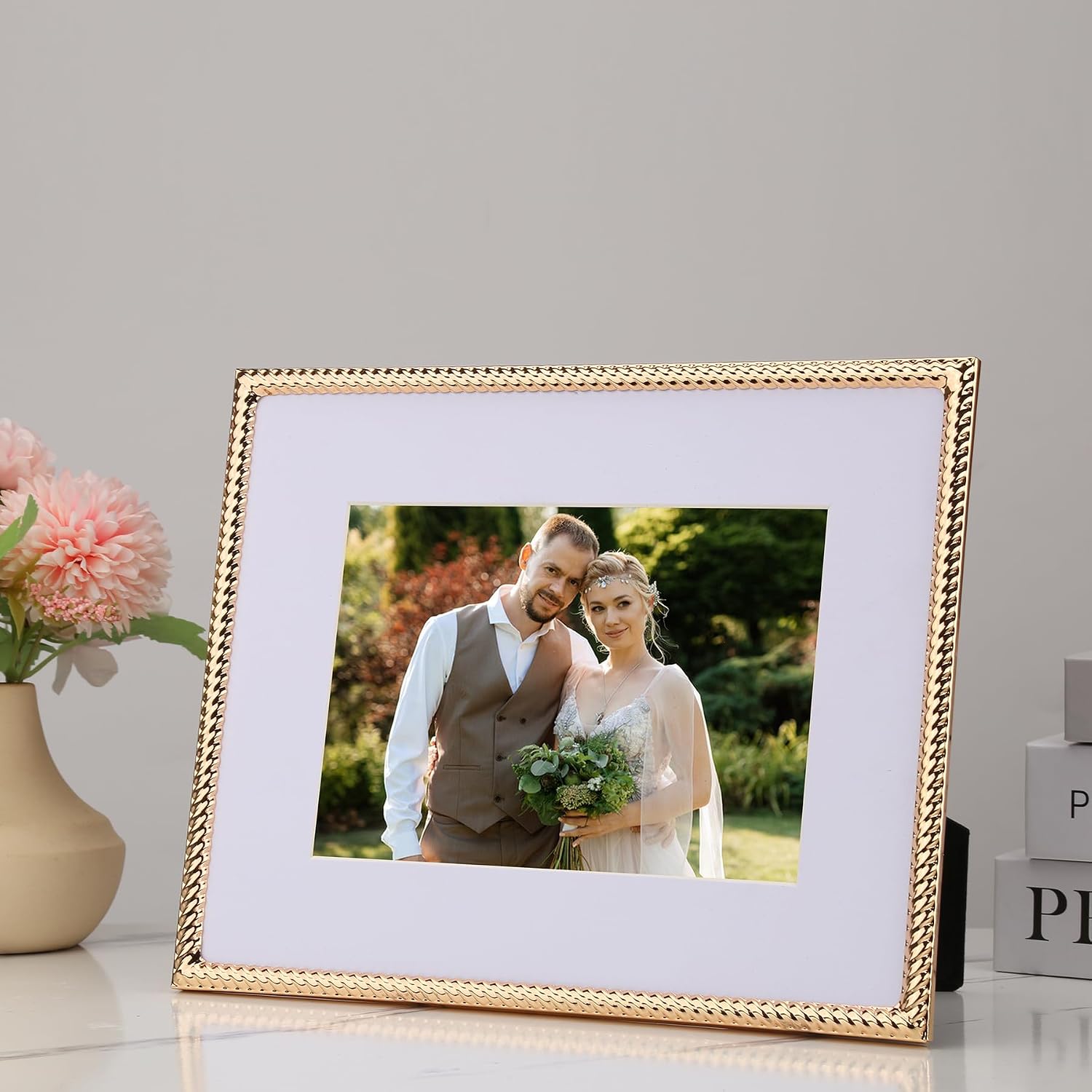 8x10'' Gold Rope Design Metal Picture Frames With Acid Free Mat for 5x7'' 2 Pack, Gold Photo Frame 7x5'' for Desktop