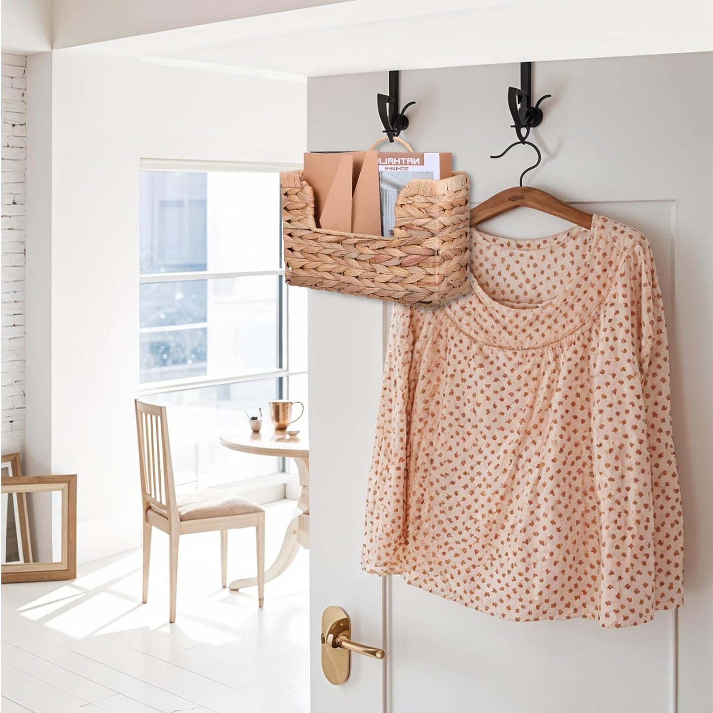 Woven Hanging Magazine Holder Water Hyacinth Storage Basket Wall Mounted Wicker Organizer Boho
