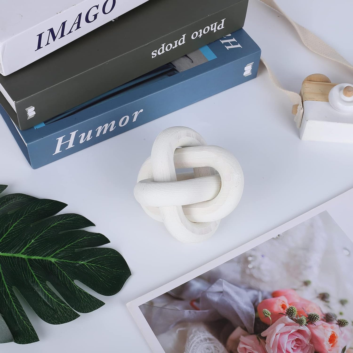 Wood Chain Link Decor / White