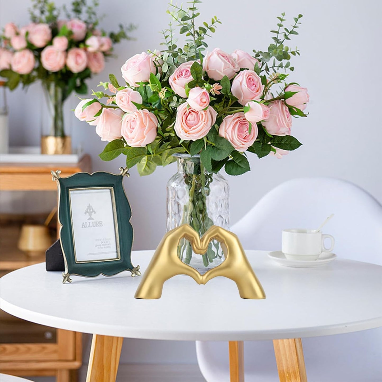 Heart Shaped Hand Statue / Gold