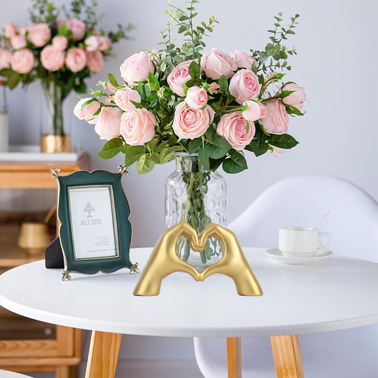 Heart Shaped Hand Statue / Gold