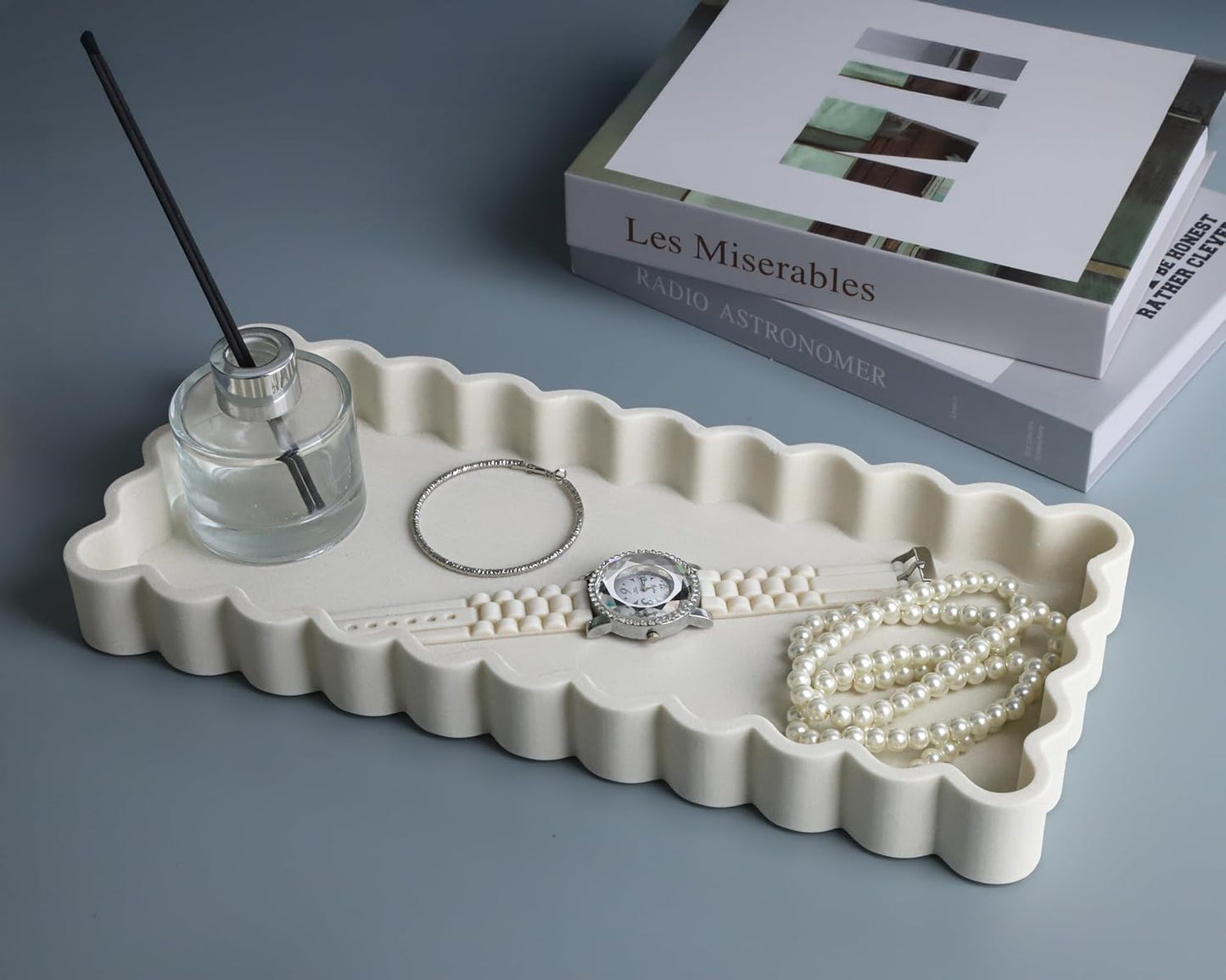 Wavy Edge Decorative Tray / Beige / 13.8 x 5.9 x 1.5