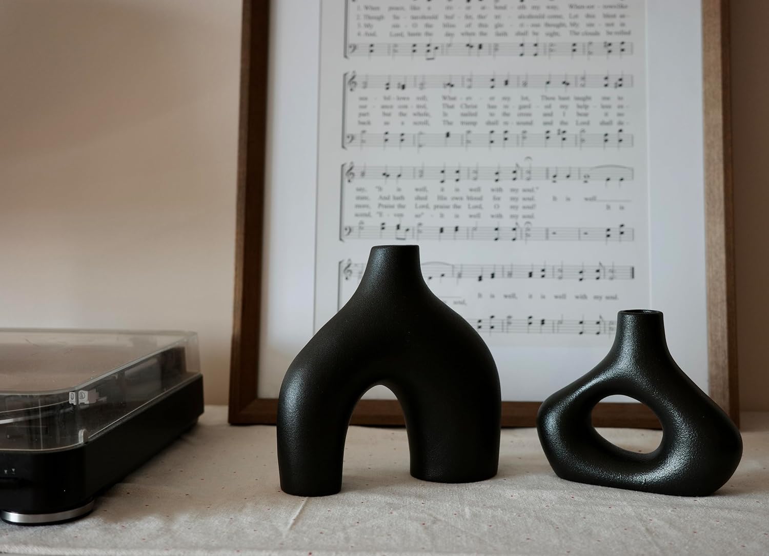White Ceramic Hollow Donut Vase Decor / Black / Set of 2