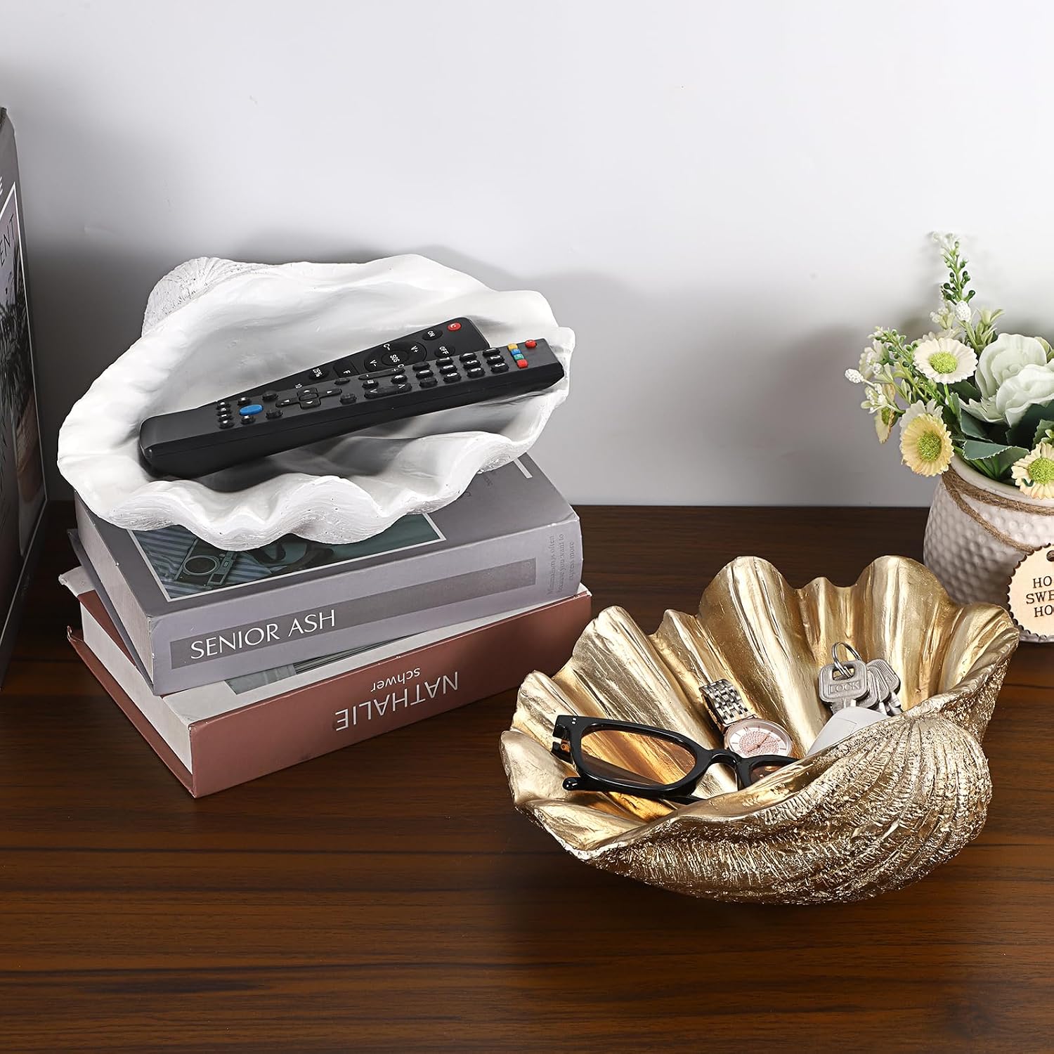 Resin Seashell Decorative Bowl / White / 9.8 x 8.3 x 3.5