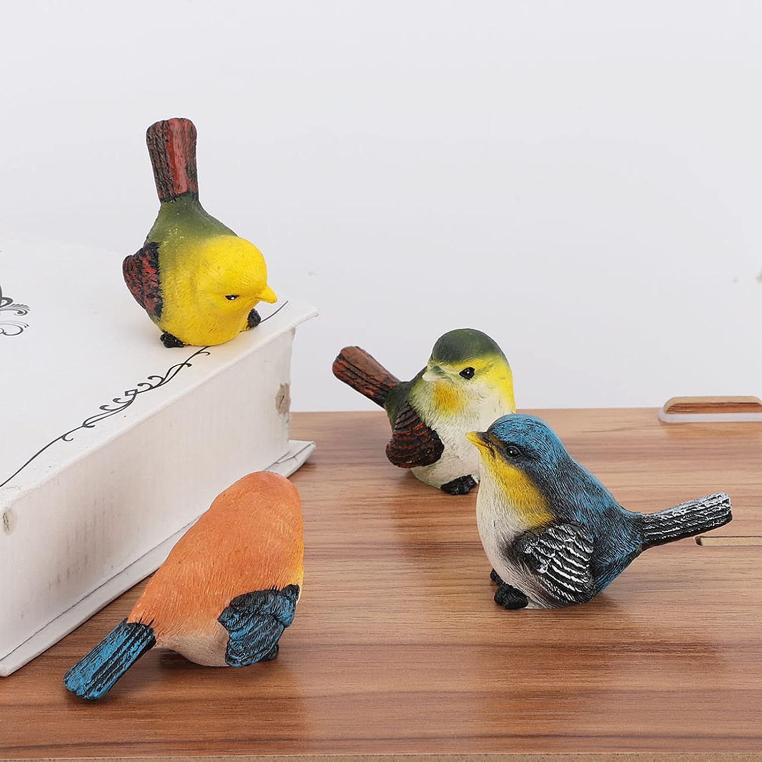 Bird Figurine / Resin Birds Statue Decorative Animal Garden Ornament / Set of 4