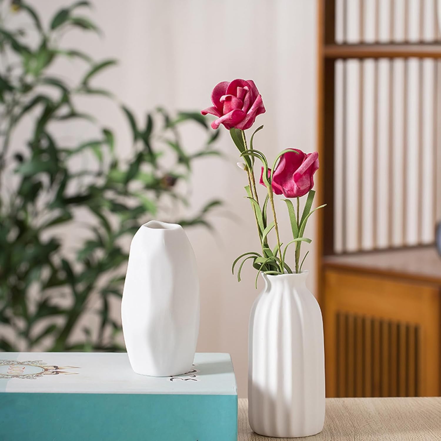 5'' Ceramic Bud Vases / 01 / White / Set of 10