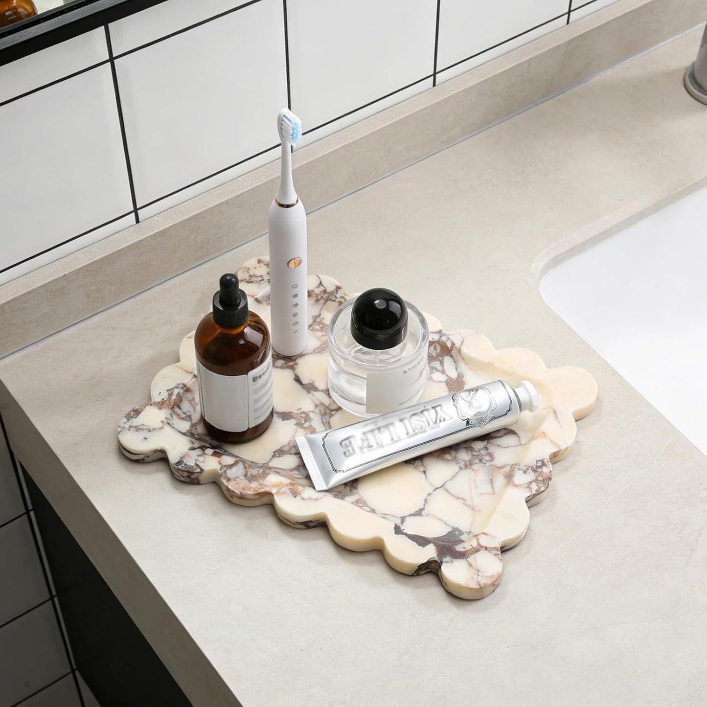 Scalloped Marble Vanity Tray for Countertop Bathroom Kitchen / Calacatta / 11 x 7.9 x 0.7