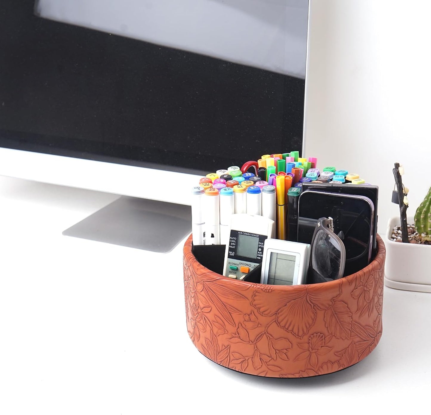 Remote Control Holder / 1-big Carved Brown / 360 Degree Rotation
