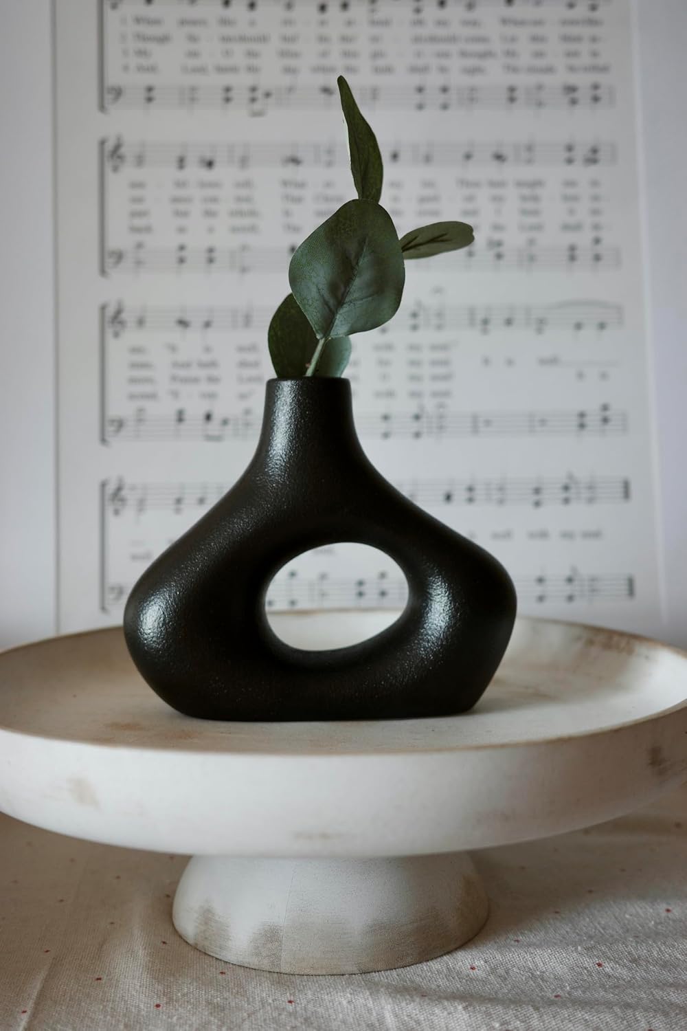 White Ceramic Hollow Donut Vase Decor / Black / Set of 2