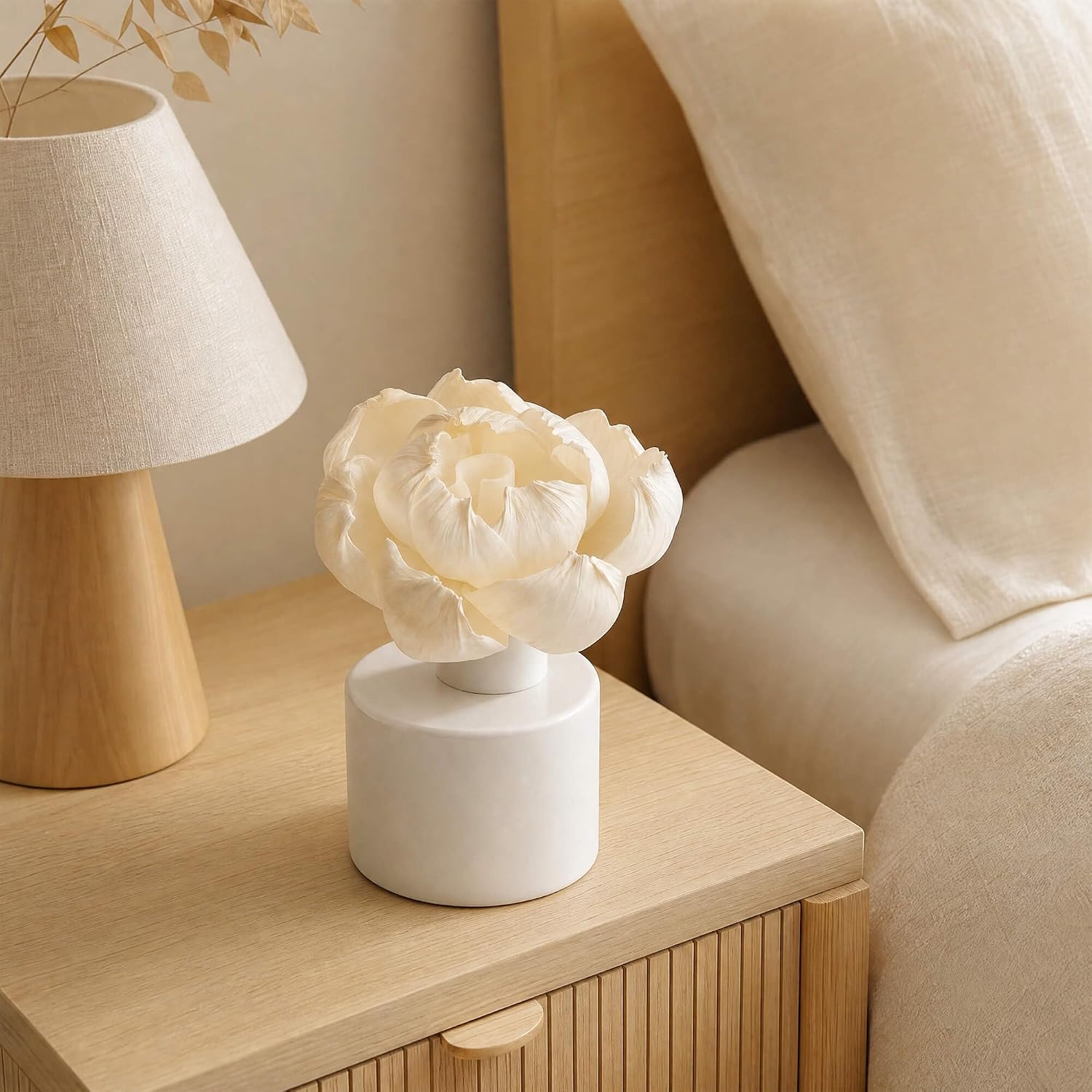 Assorted Handmade Sola Wood Flowers / White / Set of 7