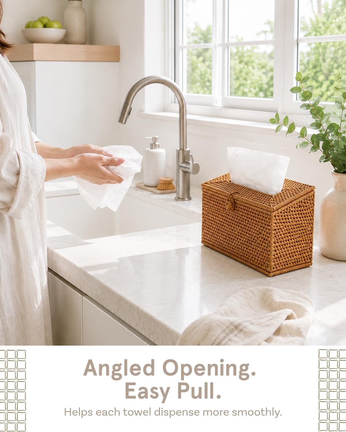 Wicker Paper Towel Holder / Natural