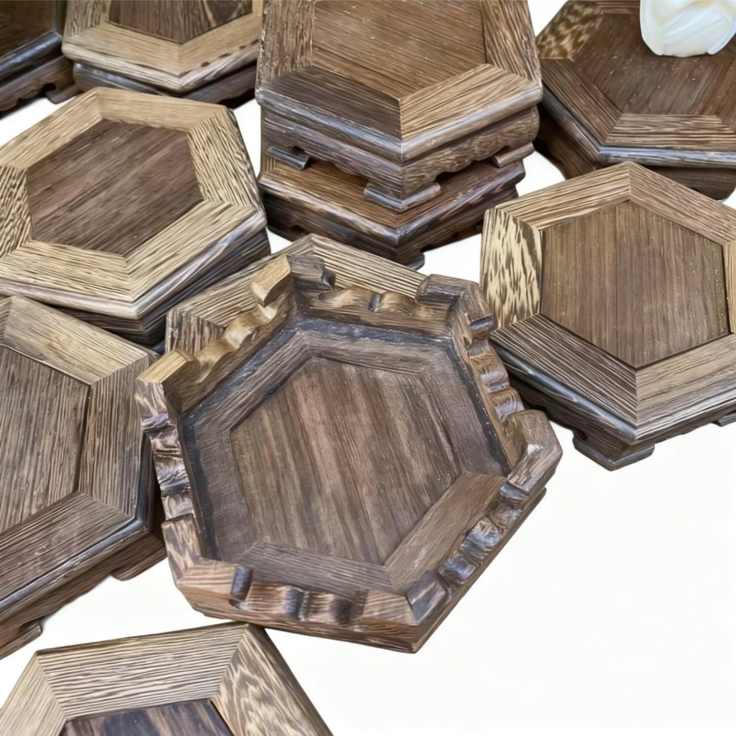 Solid Wood Display Stand / Natural