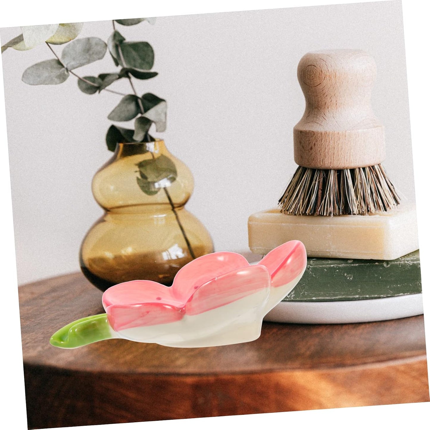 Ceramic Shape Soap Dish Drain Rack Decorative Bathroom Soap Tray / 14.6 x 11 x 5 / CM / Pink