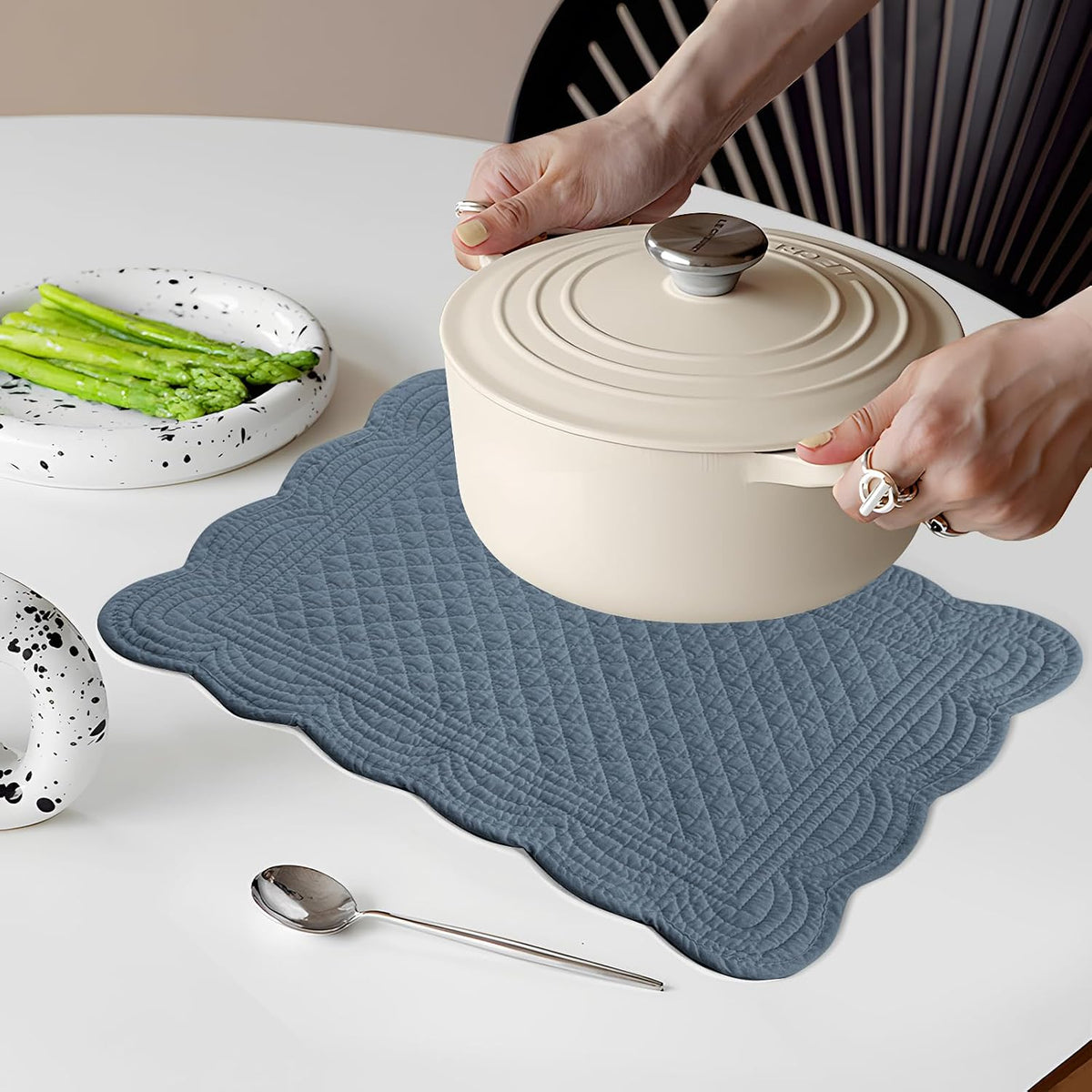 6 PC Quilted Placemats, 18"X13"Extra Large Cotton Placemats Set of 6, 100% Cotton Fabric Washable Cloth Table Mats for