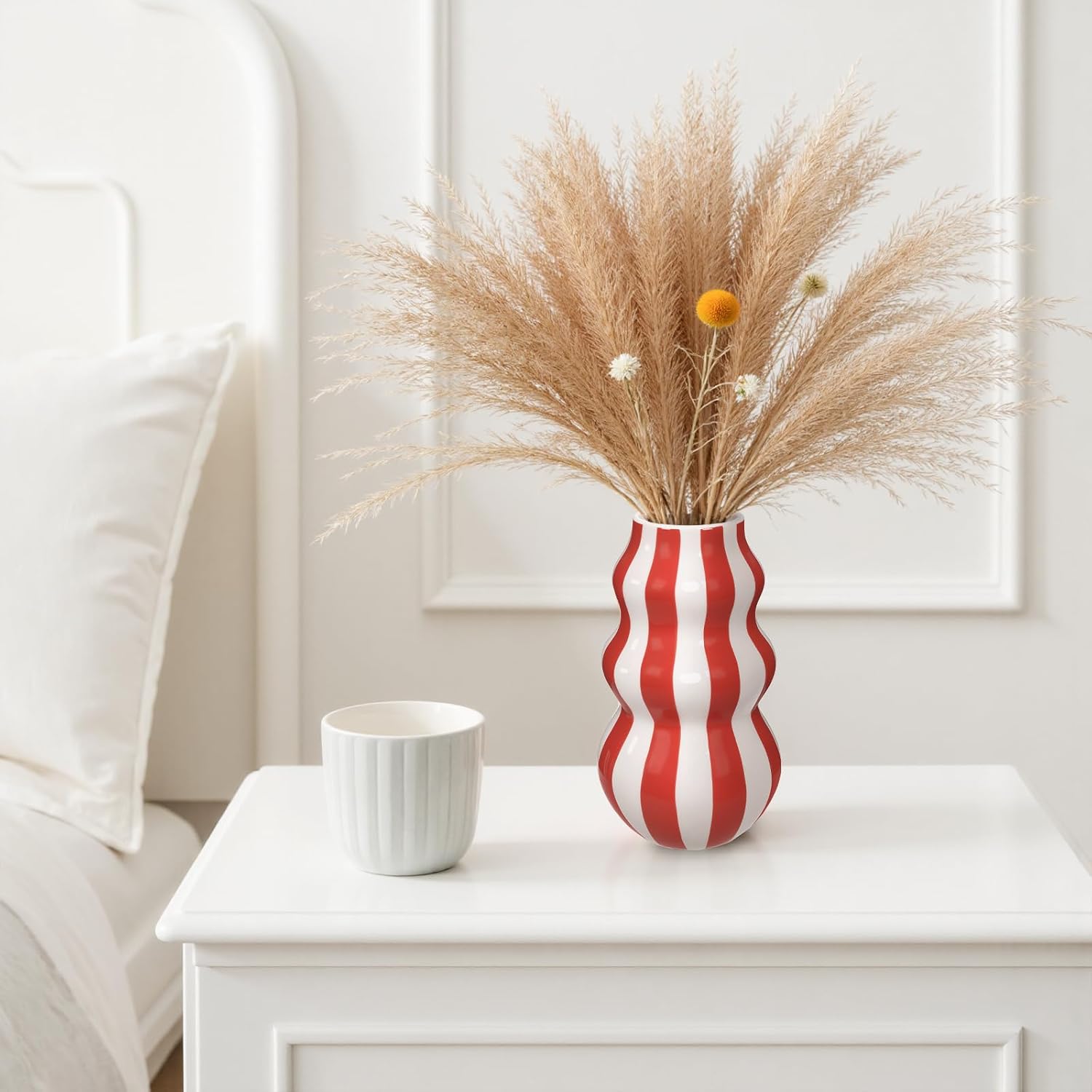 White Ceramic Vase / Red / 8.66 Inch