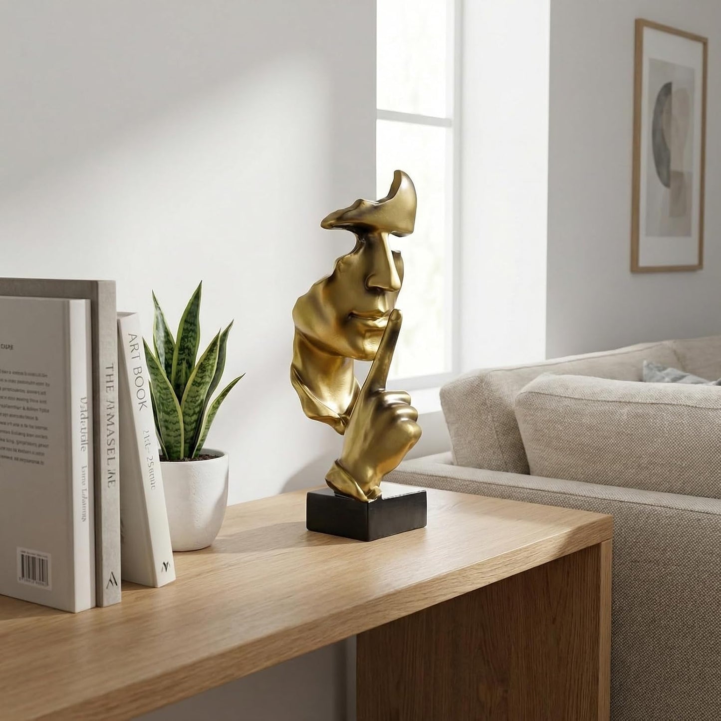 Figurines Resin Statue / Gold