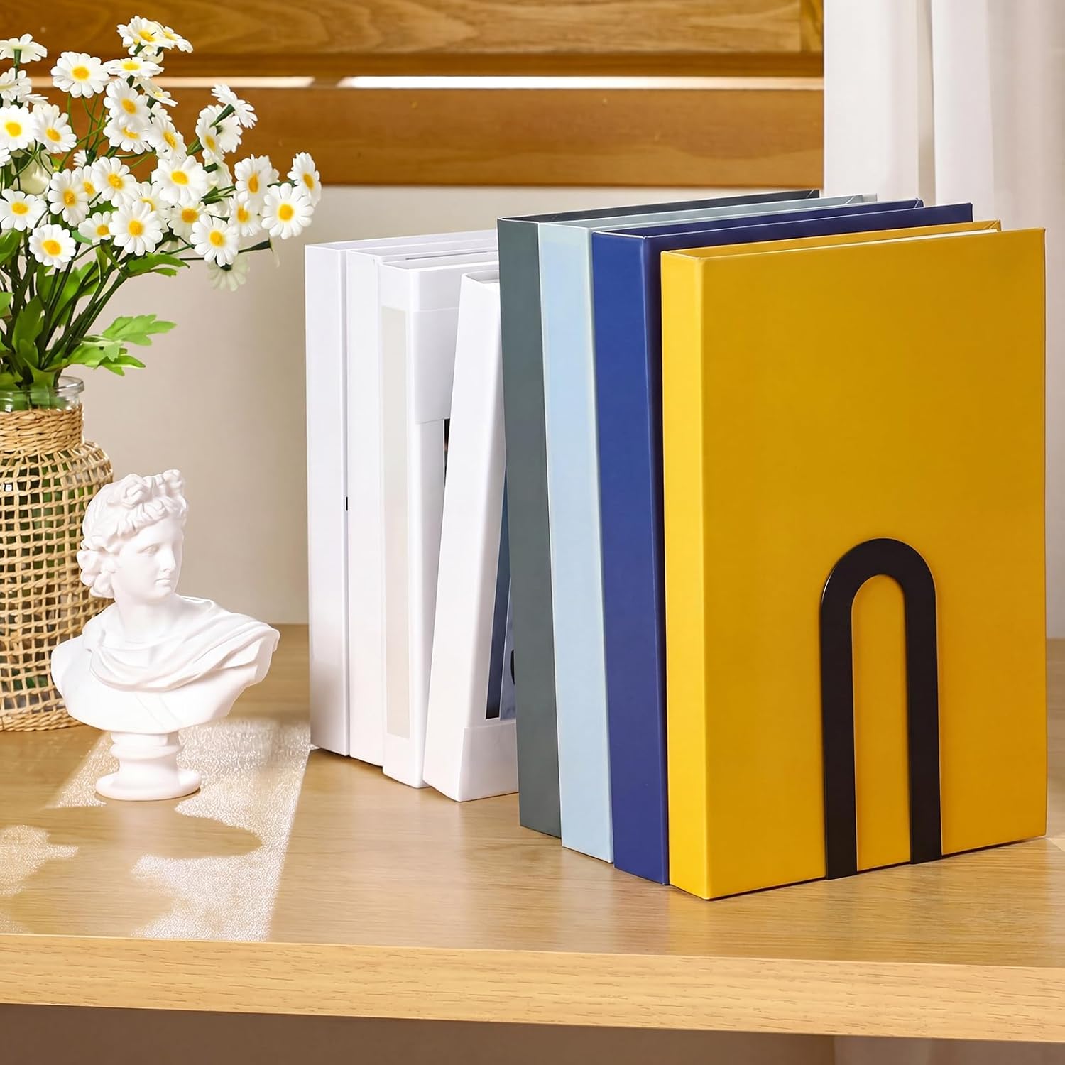 Modern Metal Book Ends / 5.5*3.75*2.25inch / Black / Set of 2