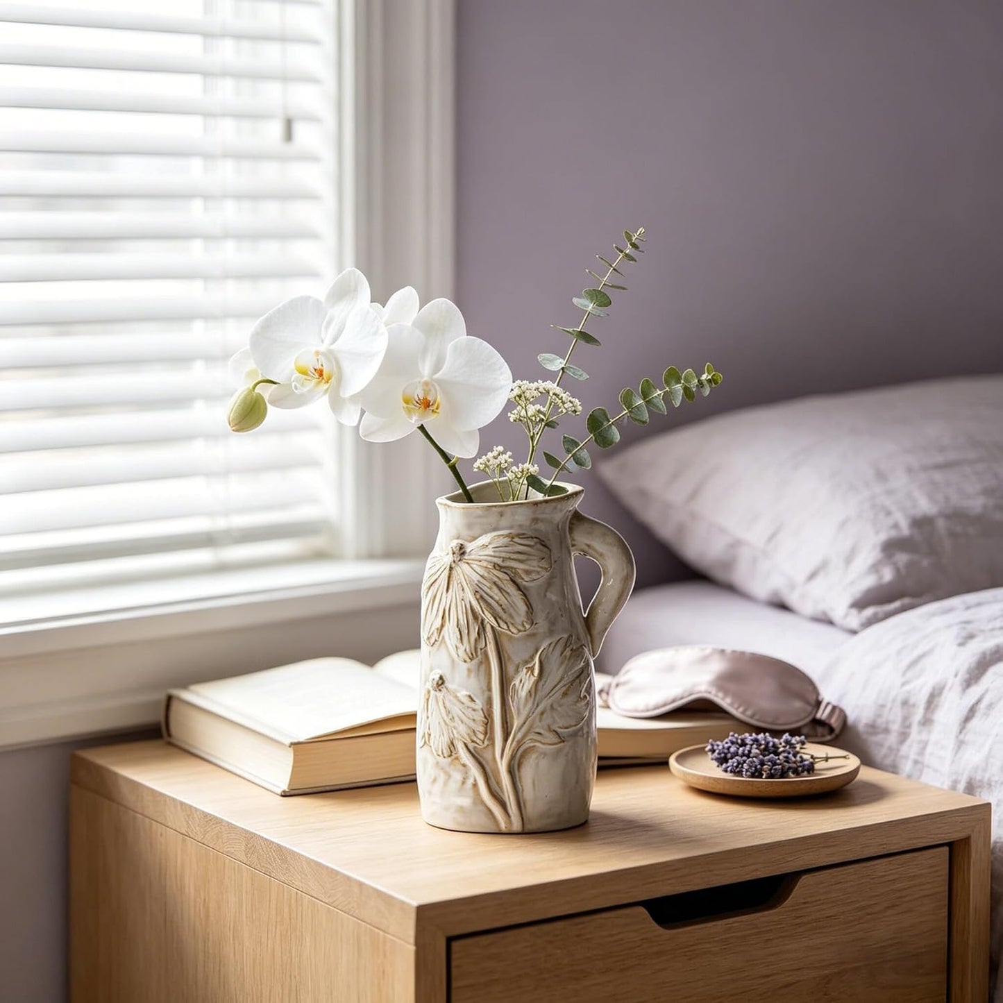 Small Ceramic Vase for Flowers / Creative Humanoid Vase