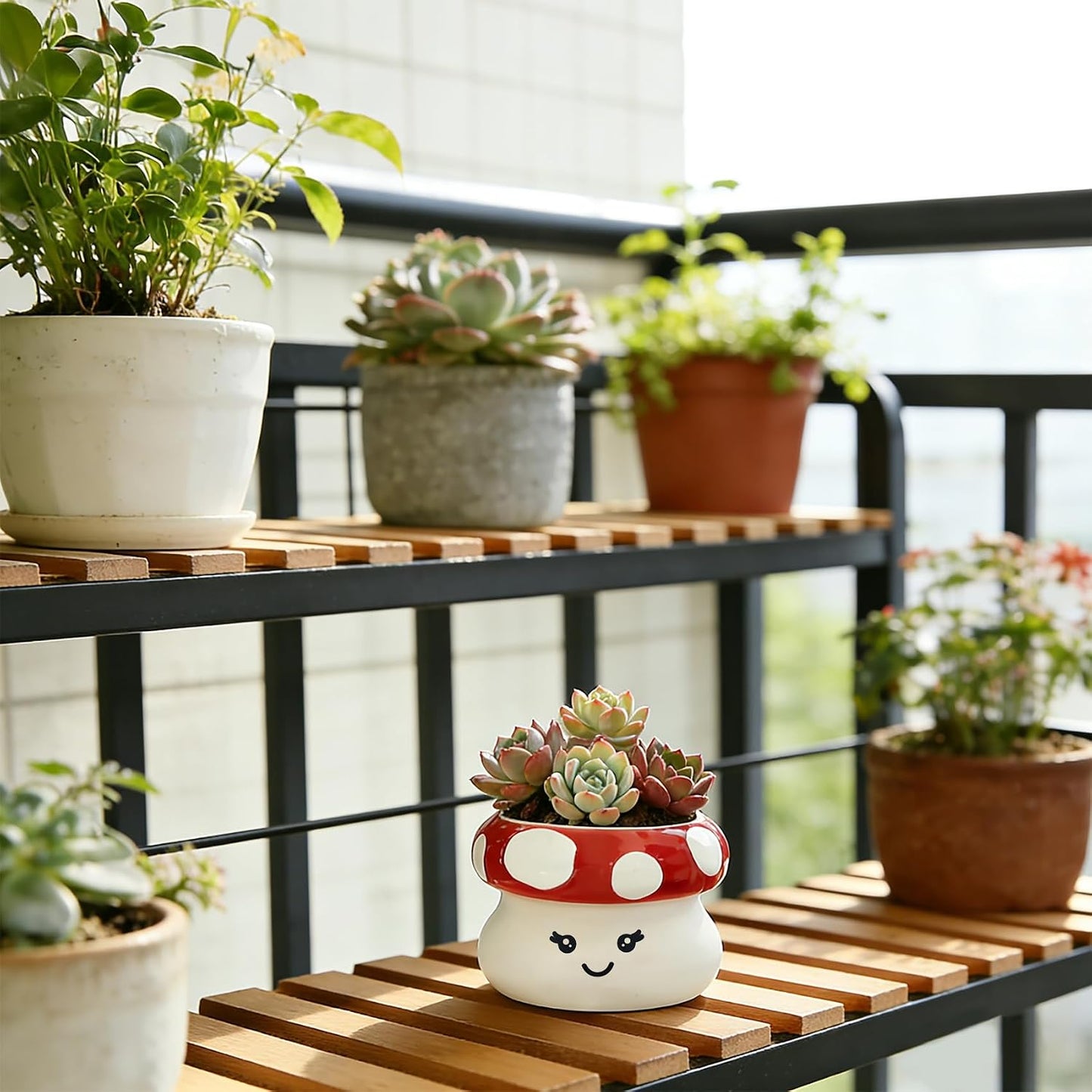 Red Ceramic Mushroom Planter Pot / Red and White / 4.5 x 3.35