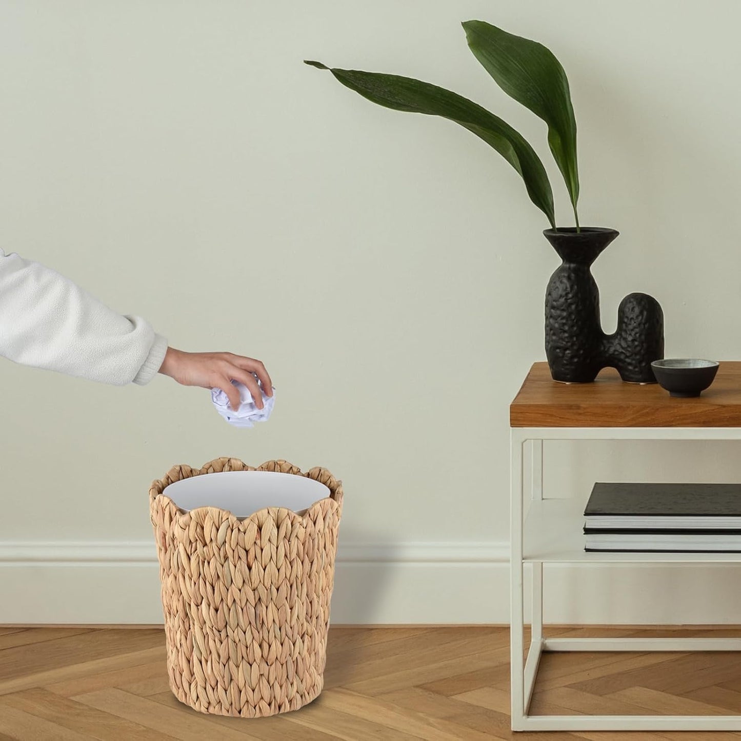 Scalloped Edge Wicker Waste Basket / 3.5 Gallon
