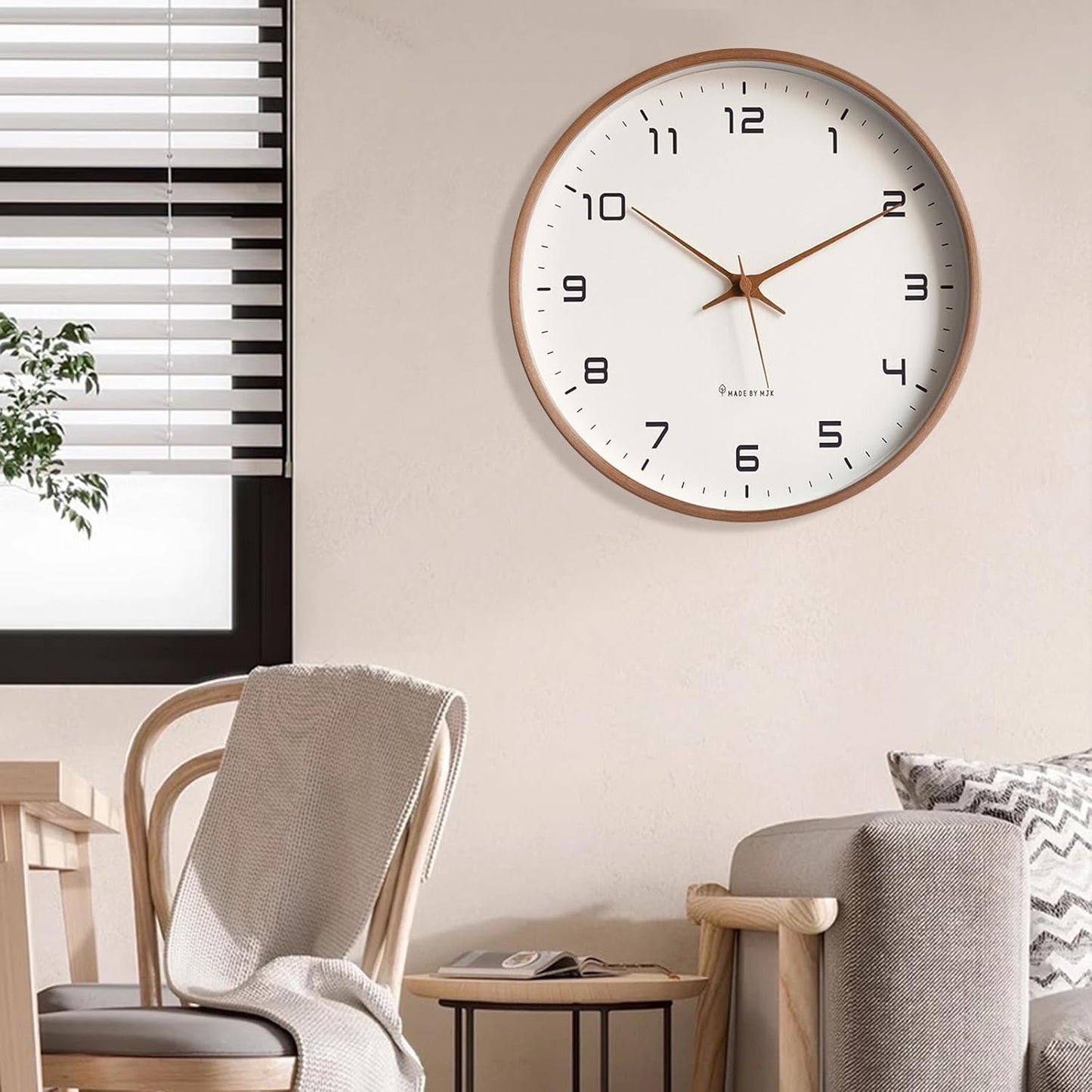 Ergocar Wall Clock, Modern Silent No Ticking Round Wooden Wall Clock Battery Powered Decorate Bedroom, Living Room