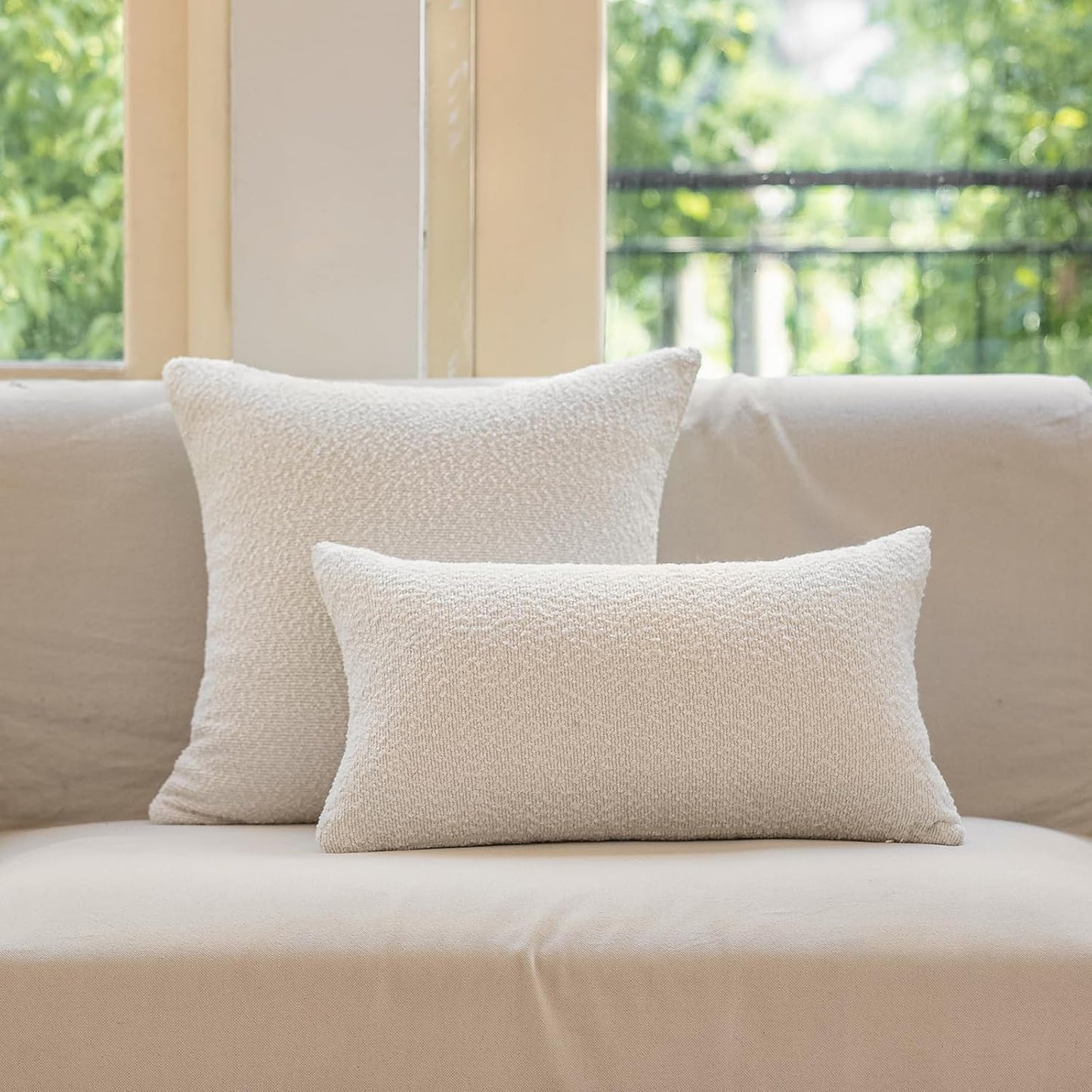 Decorative Throw Pillow Covers / White / 18 x 18 / Set of 2