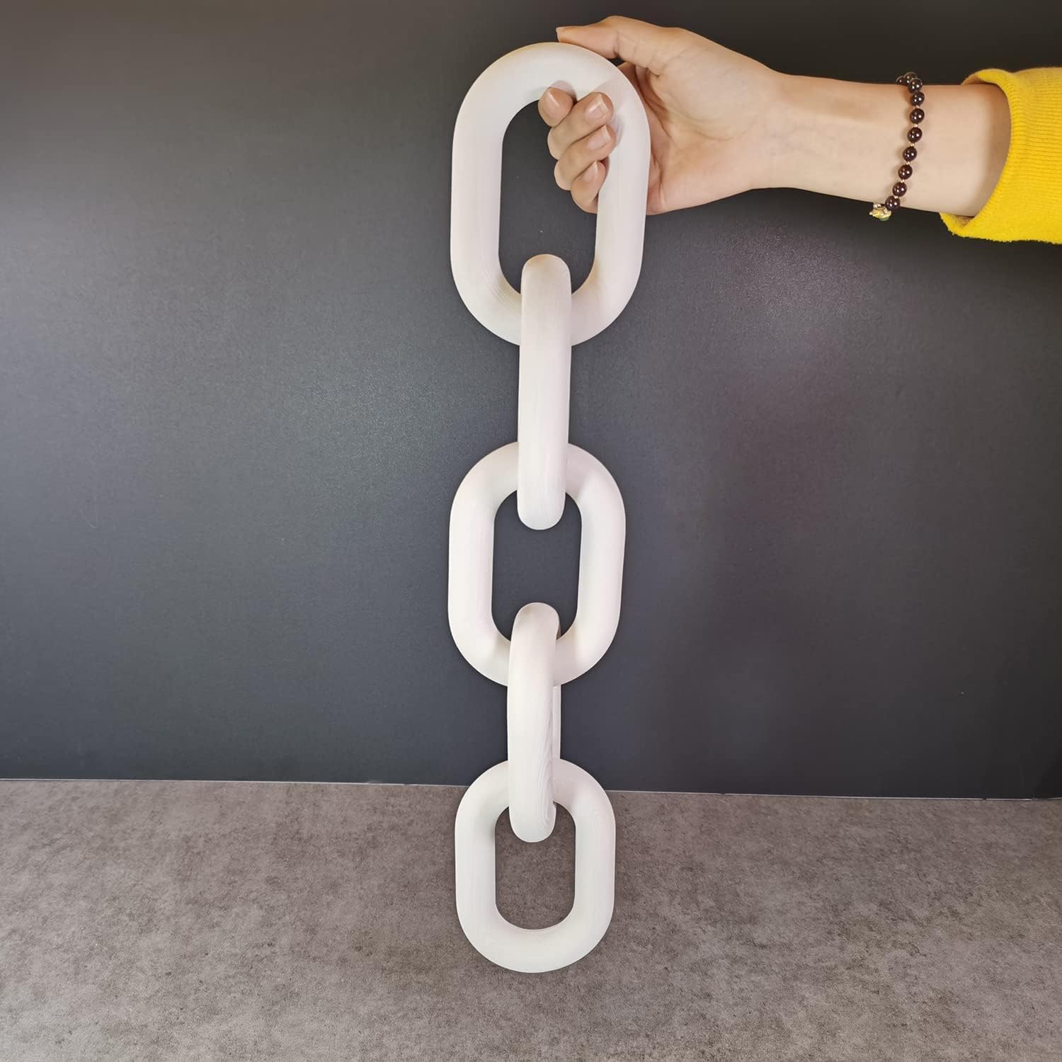 Wood Chain Link Decor / White