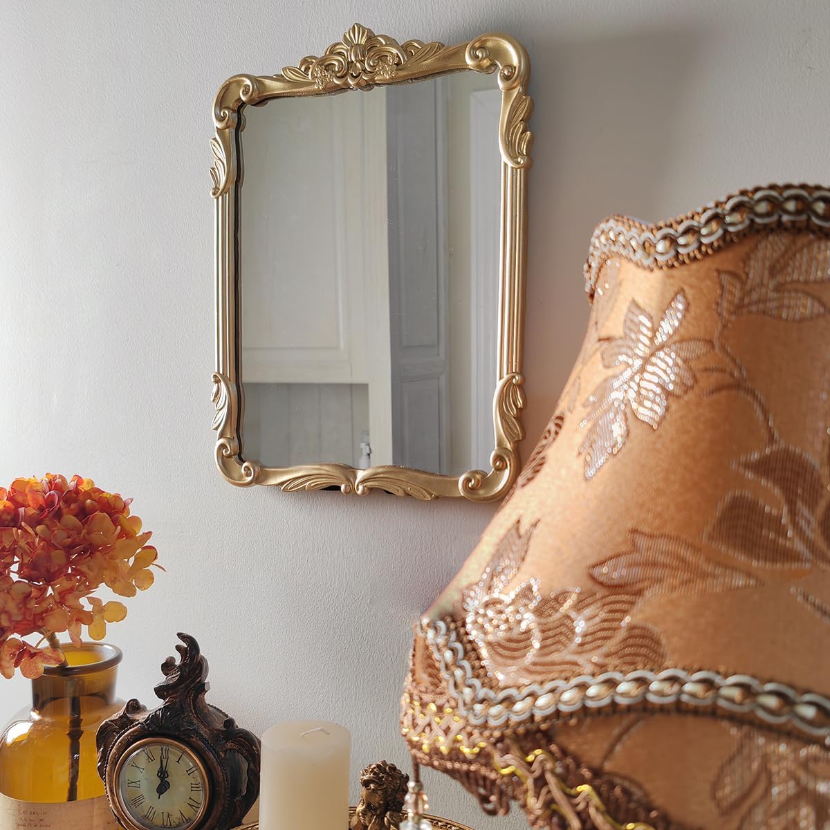 Ornate Wall Art / Gold / 8 x 10