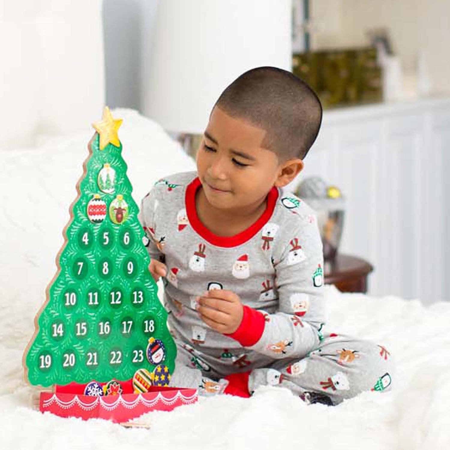 Melissa & Doug Countdown to Christmas Wooden Advent Calendar - Magnetic Tree, 25 Magnets