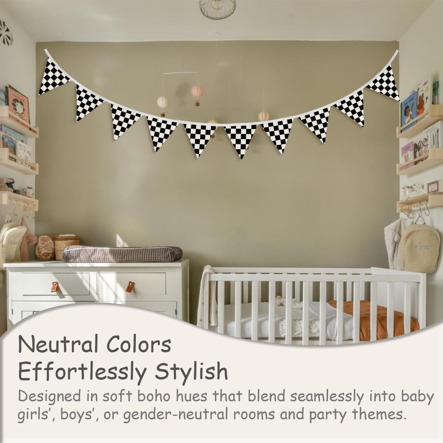 Black and White Checkered Garland Triangle / 01-black and White Checkered