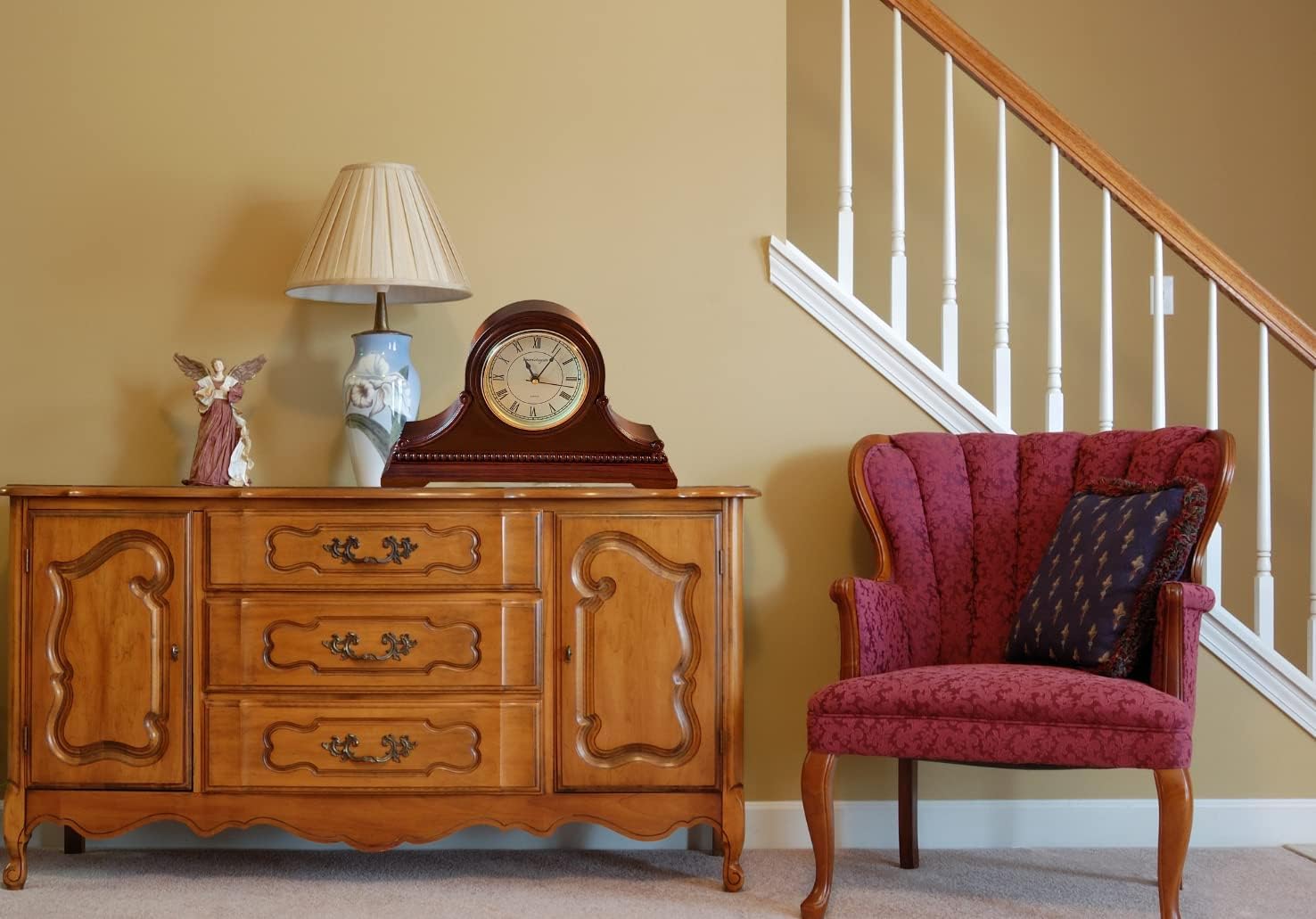 Mantel Clocks, Battery Operated, Silent Wood Table Clock with Westminster Chimes On The Hour, Solid Wooden Shelf