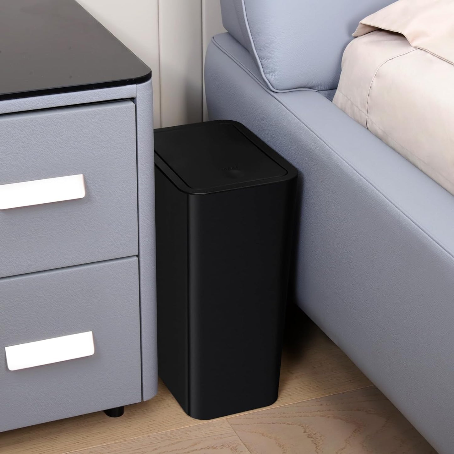 Small Trash Bin Waste Basket / Black