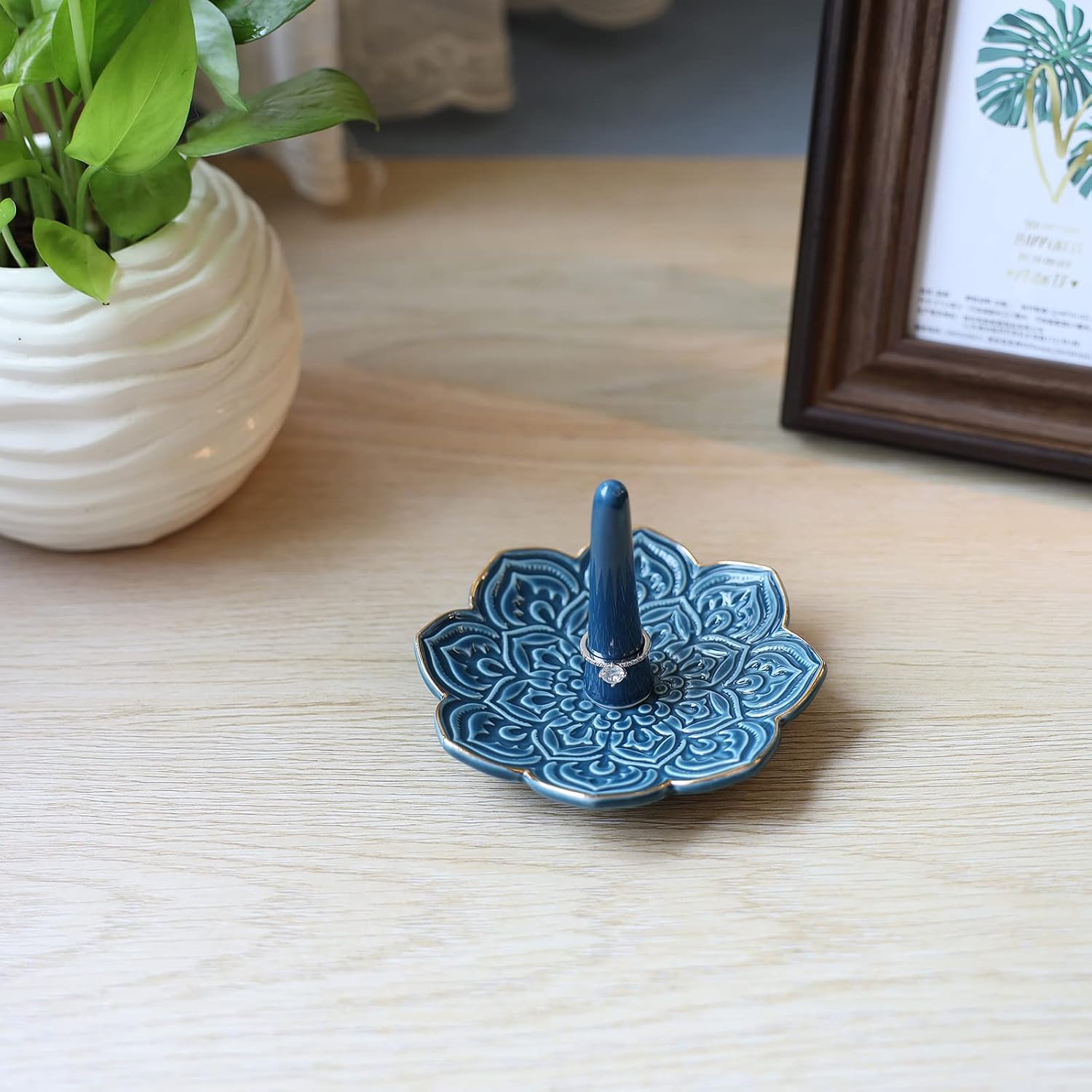 Mandala Ring Holder / Elegant