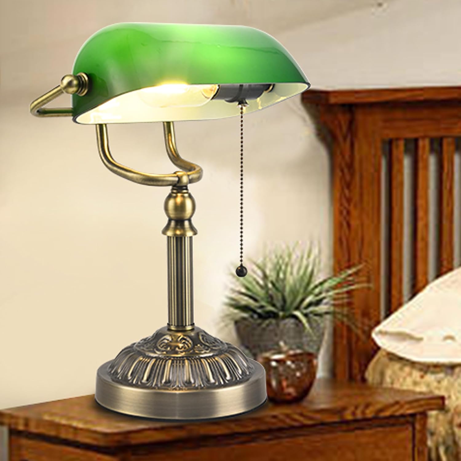 Bankers Desk Lamp with USB-A Charging Port, Vintage Desk Lamps with Pull Chain Green Glass, Antique Brass Banker's Lamp