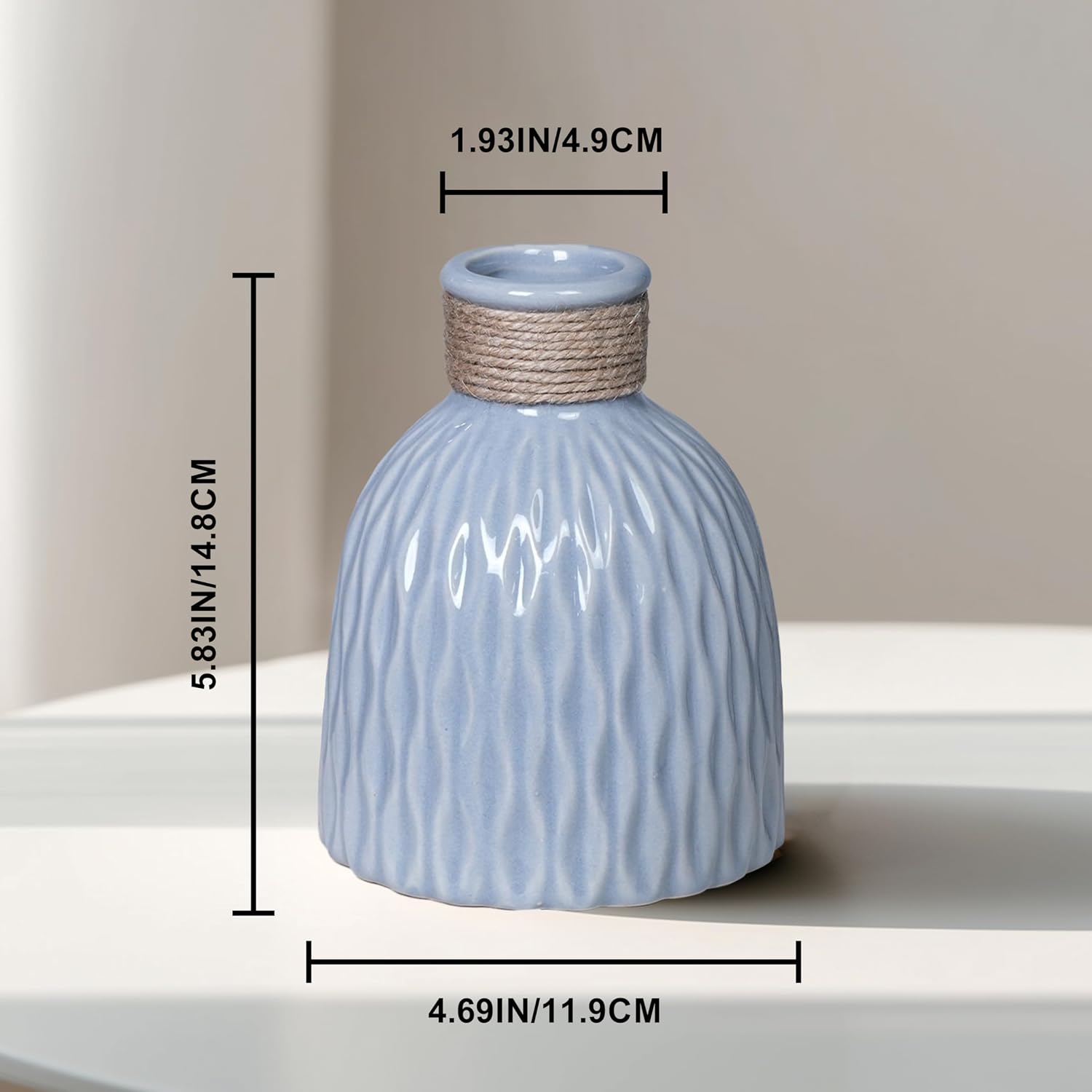 Small Modern Vase / Blue / 6 Inch