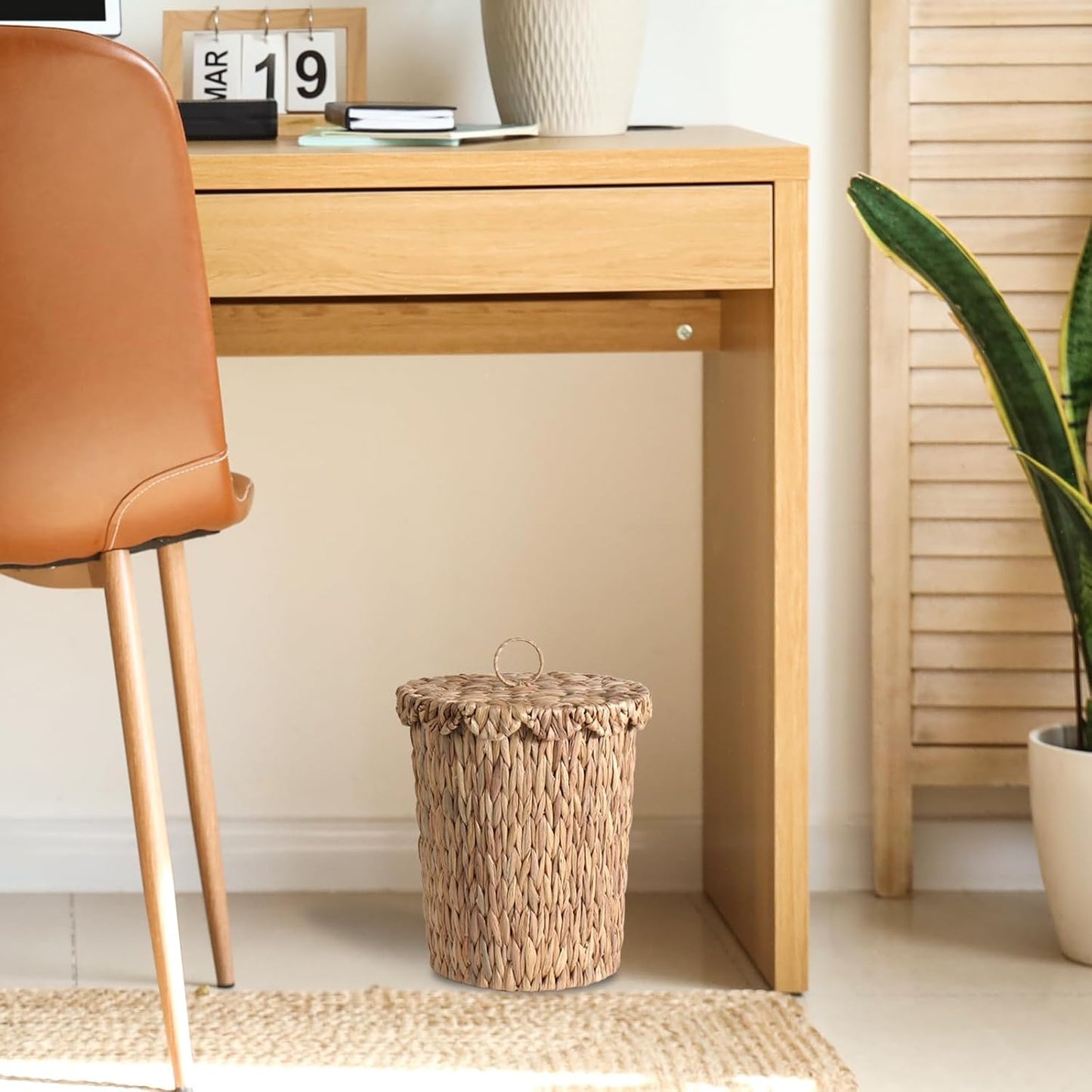 Wicker Waste Basket / 2.6 Gallon