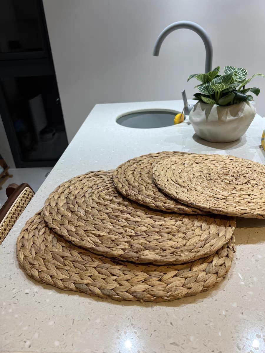 Oval Woven Placemats Set of 6, Natural Water Hyacinth Charger Plates Non-Slip Weave Placemats Farmhouse Straw Braided