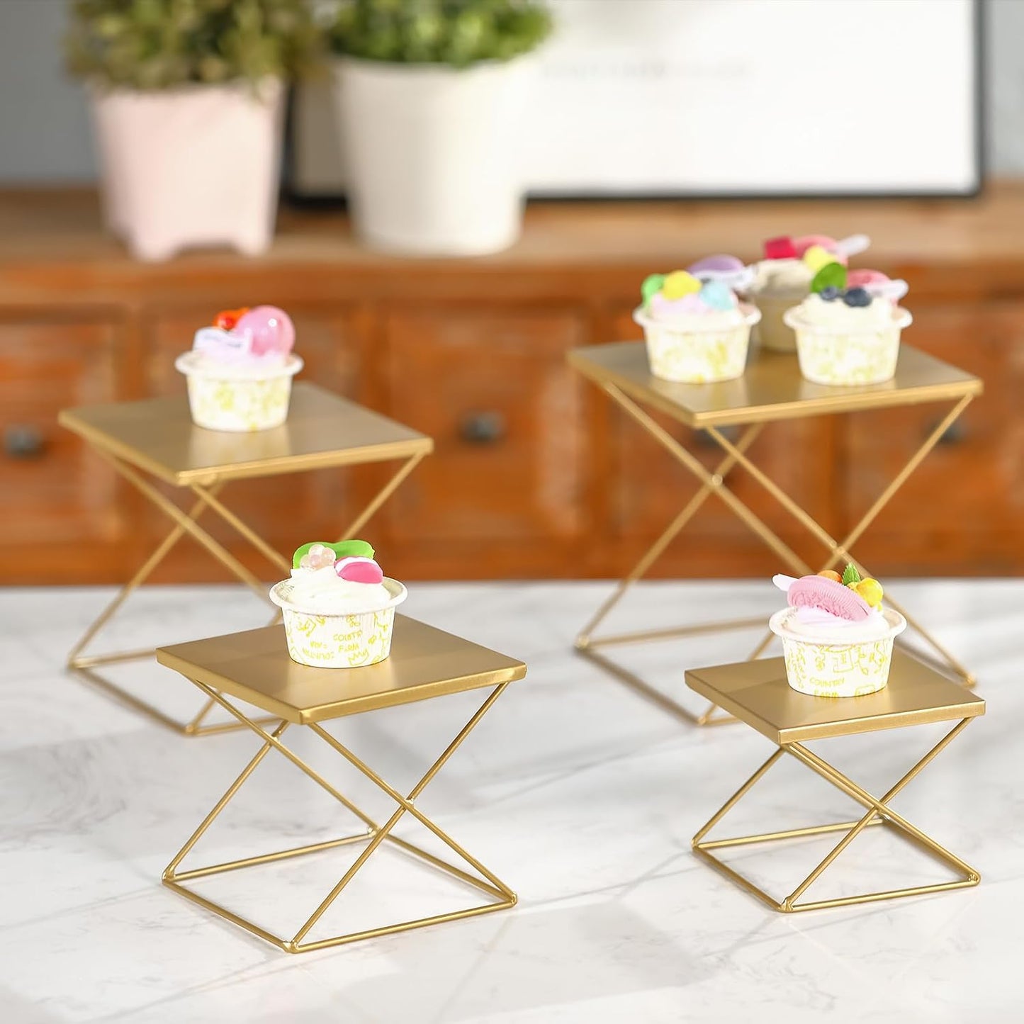 Modern Brass Risers Display Stands for Food / Square-small / Set of 4