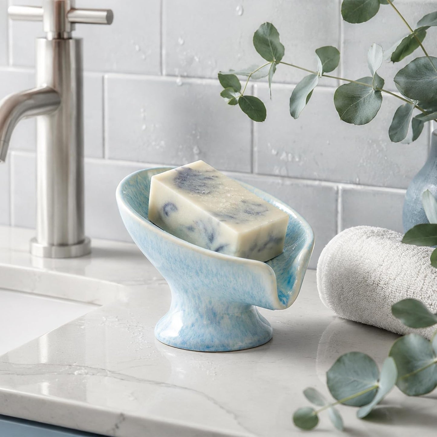 Glacier Leaf Self Draining Bar Soap Holder / Blue