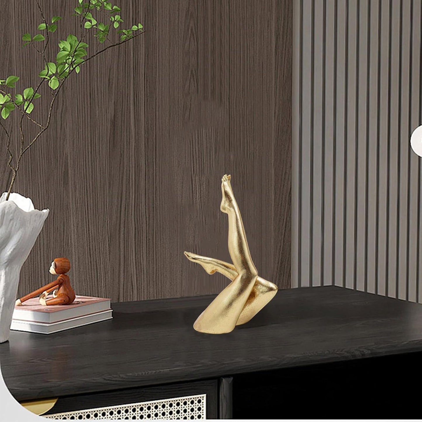 Modern Aesthetic Figurine Decoration / Gold