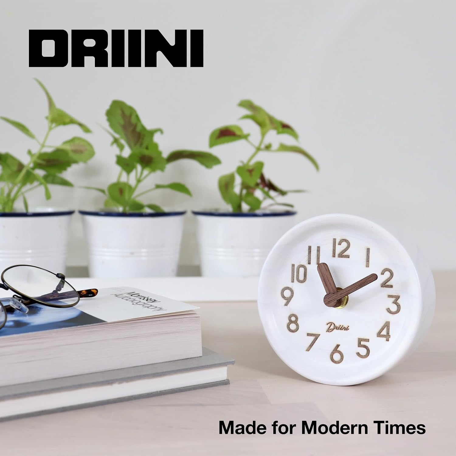 Driini Wooden Analog Desktop Clock – 4.3 in. Decorative Pinewood, No-Tick Design – Easy to Read Silent Sweep Mantle