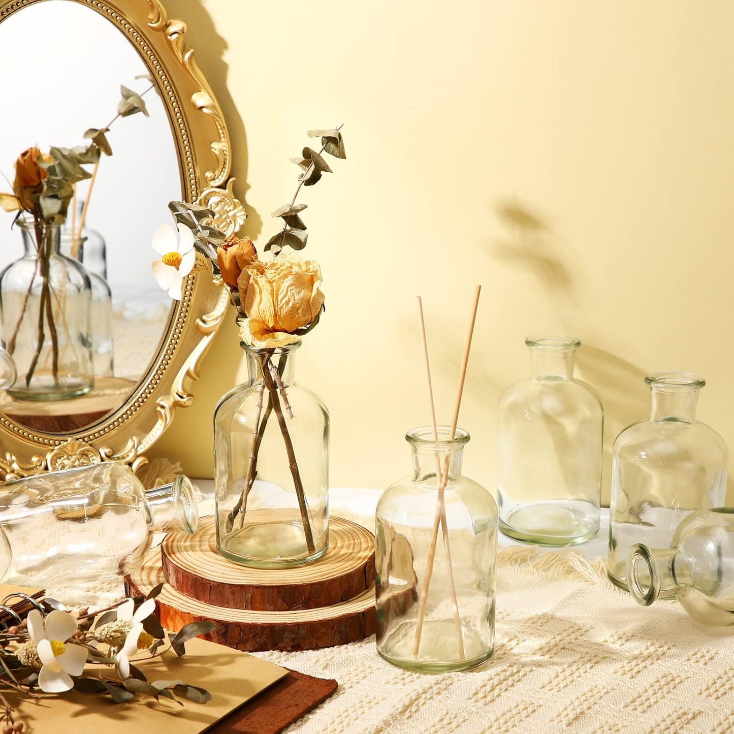 Small Glass Bud Vases Bulk Mini Flower Vases for Centerpieces / 4.9 Inches / Transparent / Set of 30