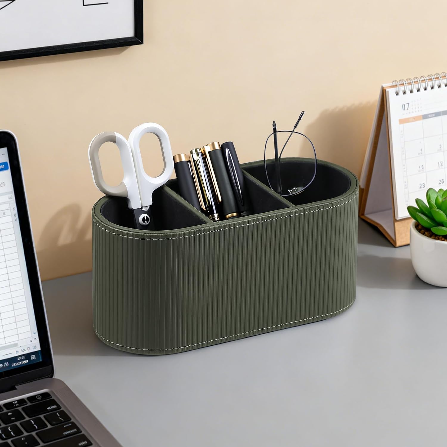 Aesthetic Remote Control Holder / Green
