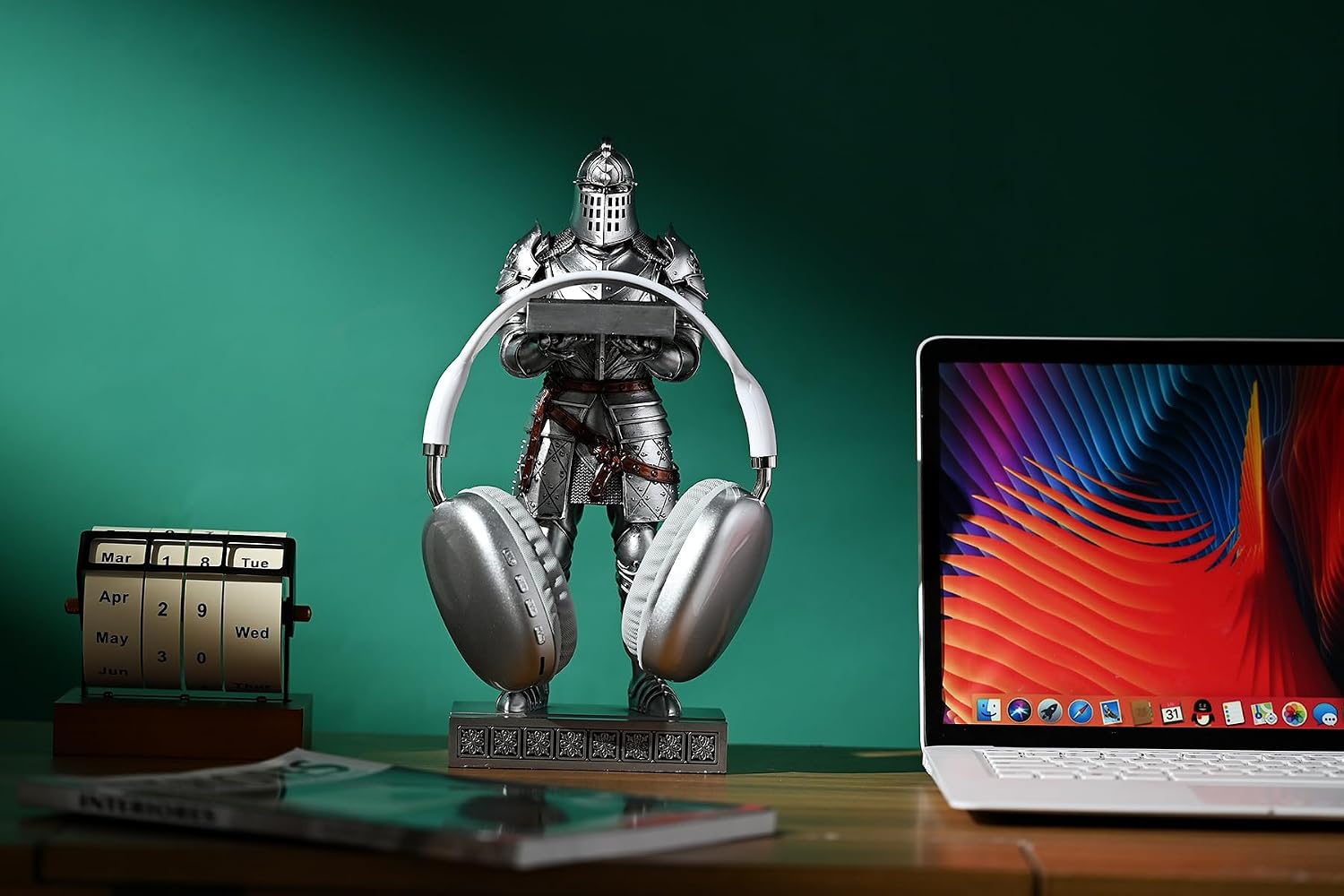 King's Guard Headphone Stand Watch Stand Jewelry Holder Tray Tower Silver | 12.20 Inch Resin Warrior Pen Holder Cell