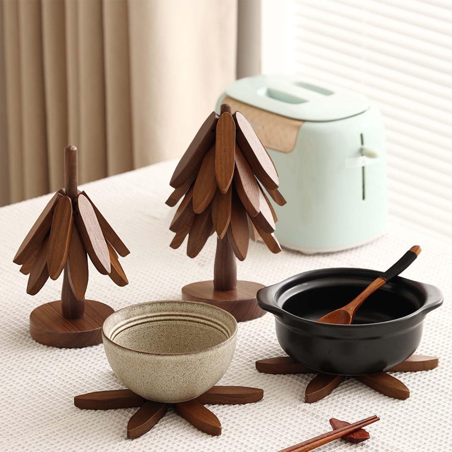 4 Wooden Trivets+1 Stand / Walnut Wood / Natural