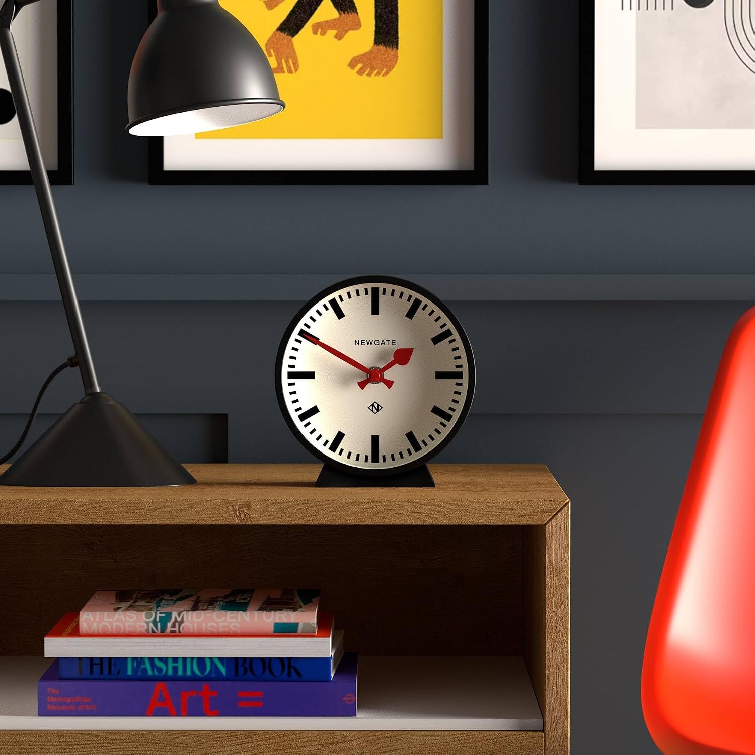 NEWGATE® M Mantel Railway Desk Clock | Modern Round Station Clock Design | Black | Contemporary Style for Desk, Table