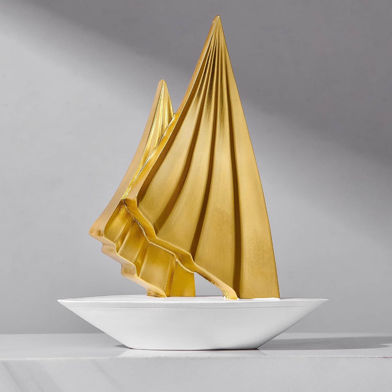 Home Decor Modern Art Resin Statue Table Decoration- Boat Resin Home Decorations / Gold