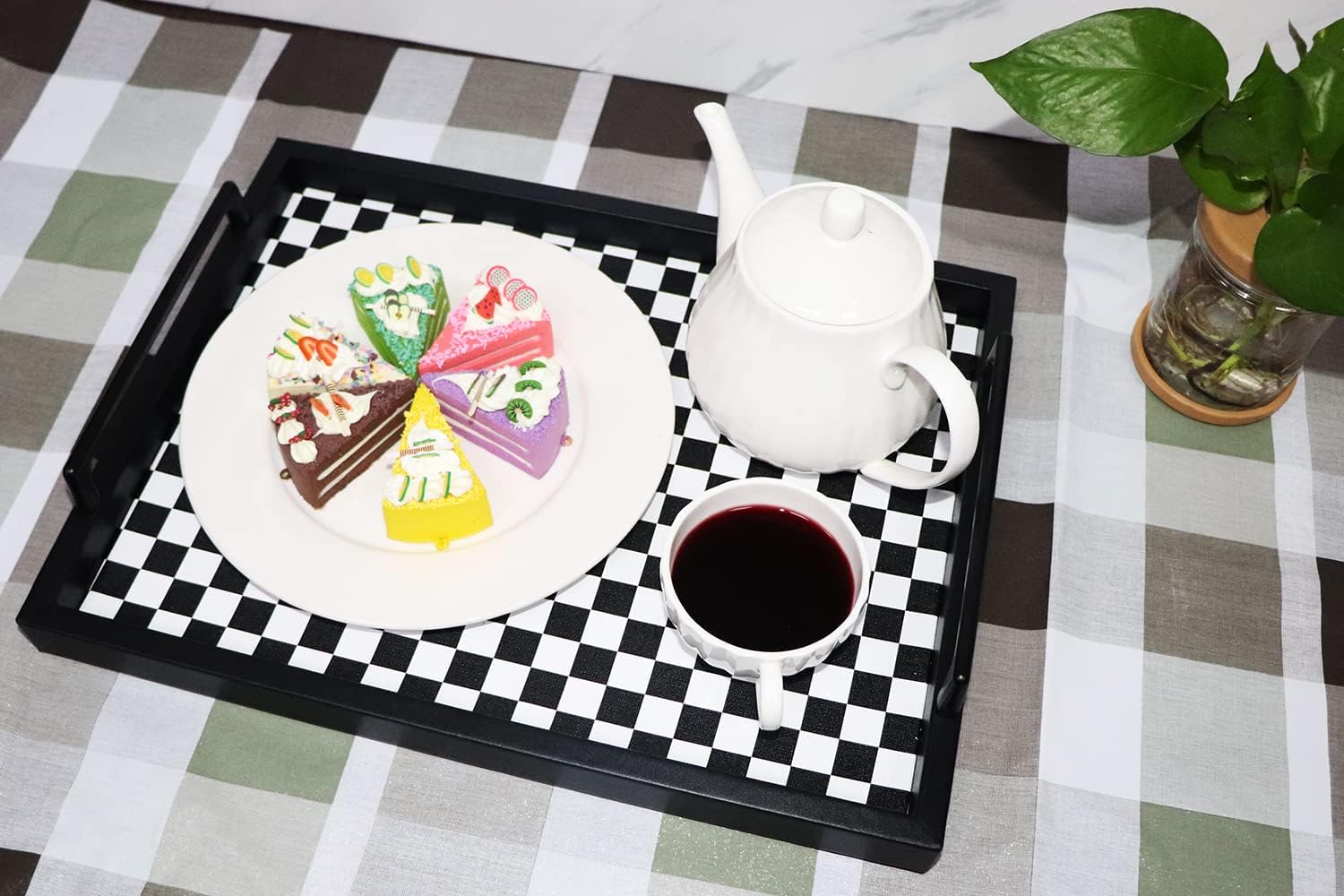 Food Service Tray / Black/white Checkerboard / 16.5 x 12.6